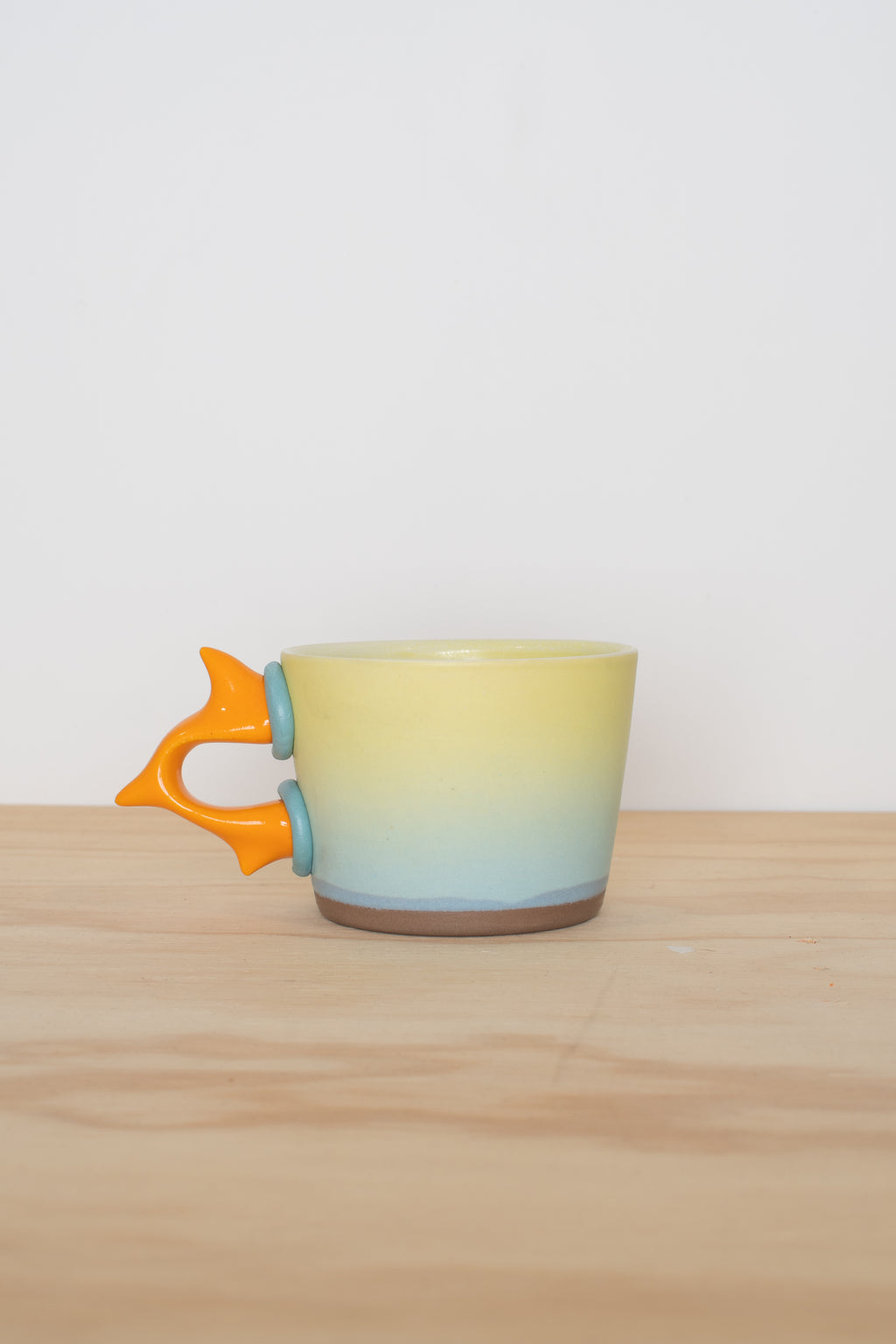 Wide Mug in Tropical Wind