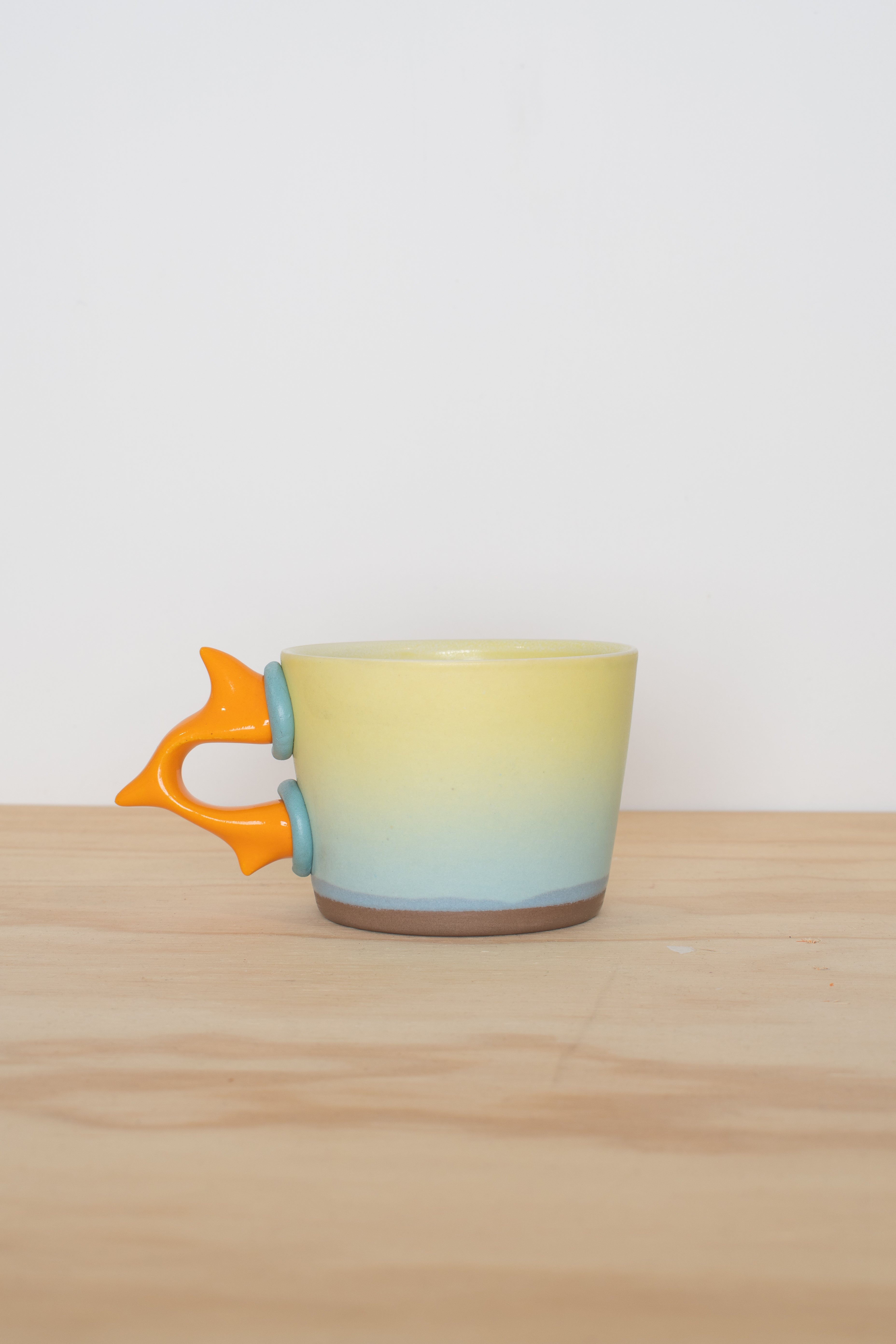Wide Mug in Tropical Wind
