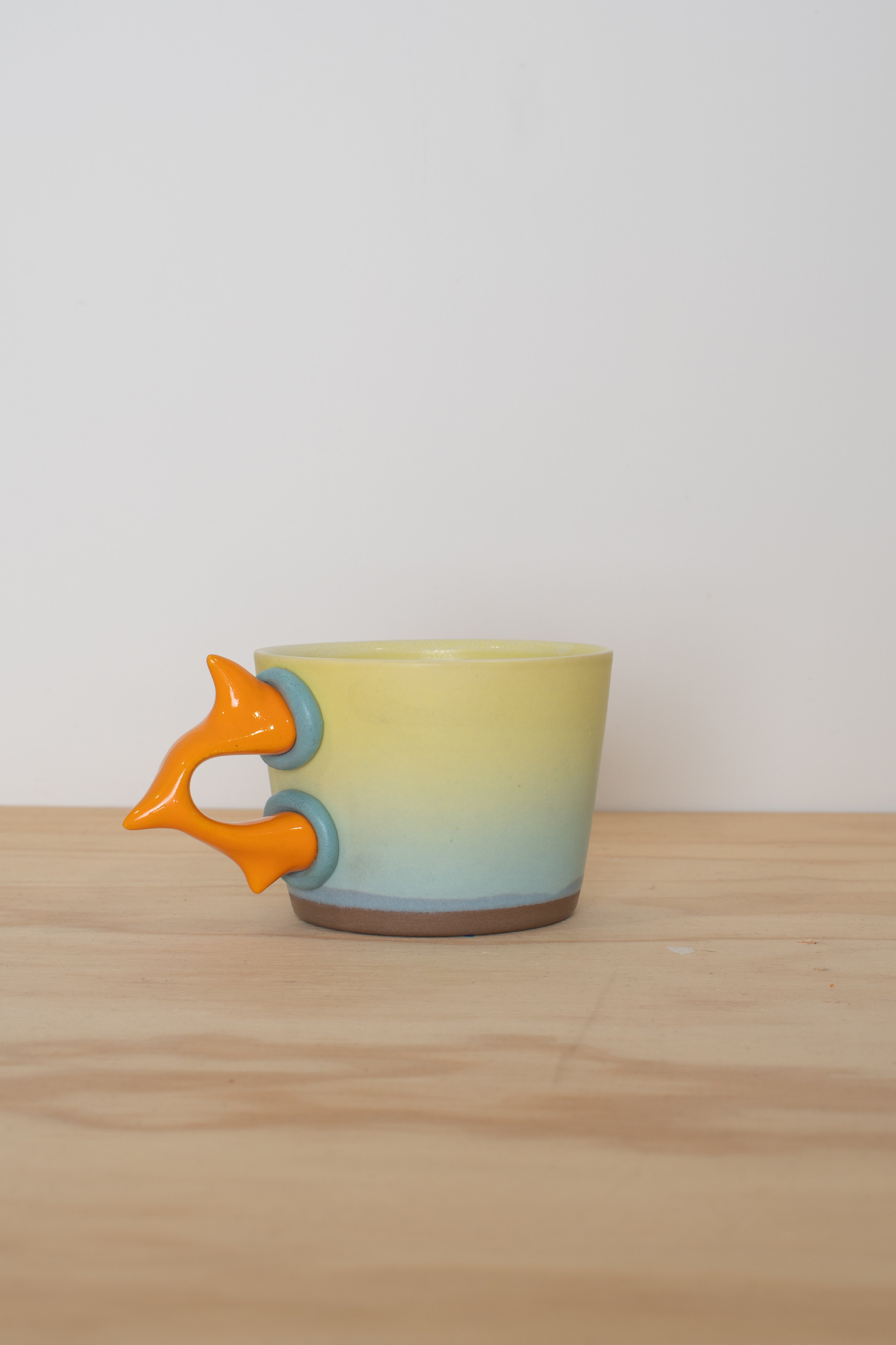 Wide Mug in Tropical Wind