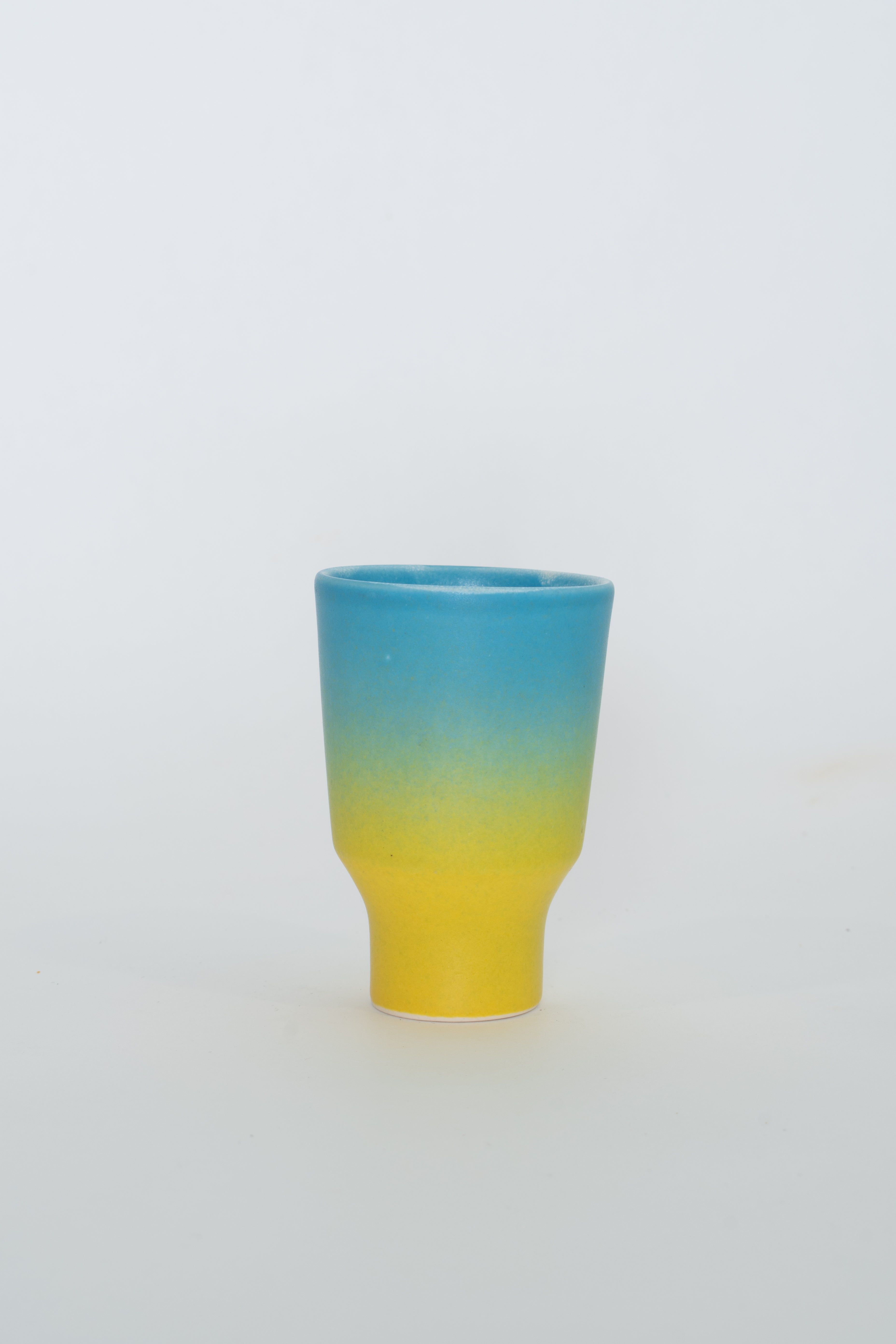 Gradient Shot in Teal Yellow